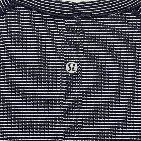 Lululemon True Navy Blue White Swiftly Tech Long Sleeve Crew Seamless Shirt 6 - Picture 7 of 8